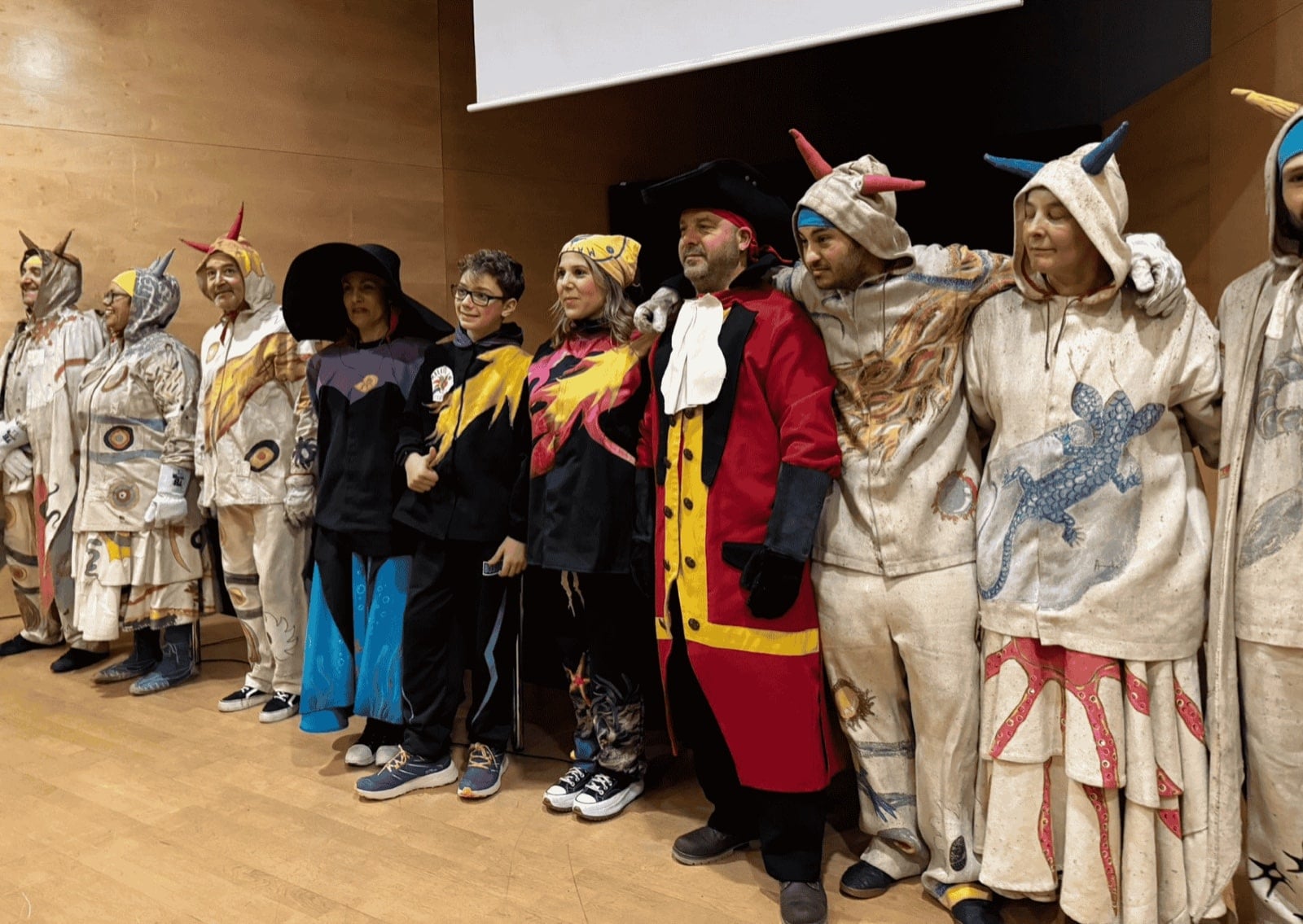 "Fuego, fuerza y fiesta" así es la nueva vestimenta de los Diables Maleïts de Salou