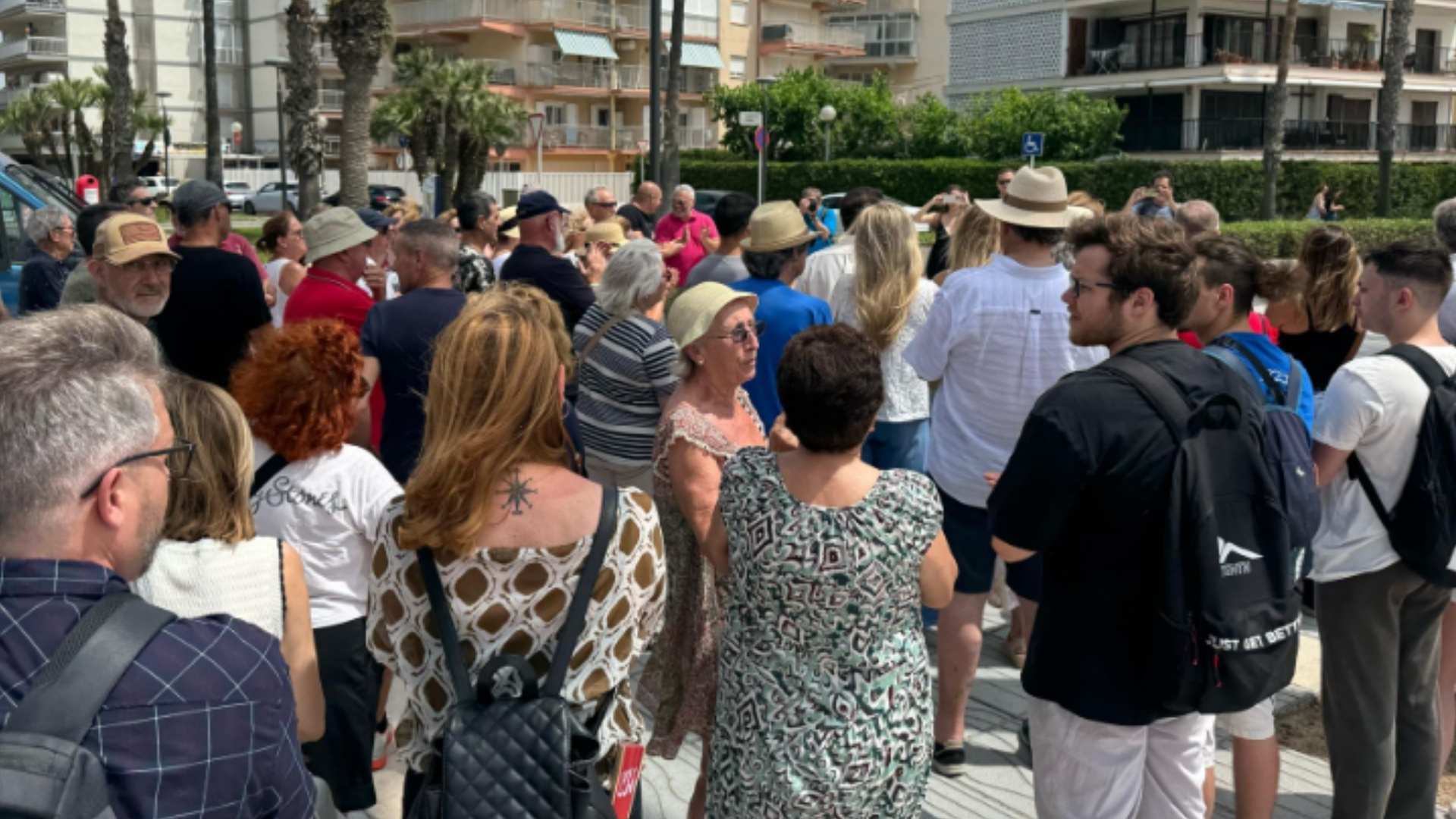 Vecinos en pie de guerra contra el TOP MANTA en Salou y Cambrils